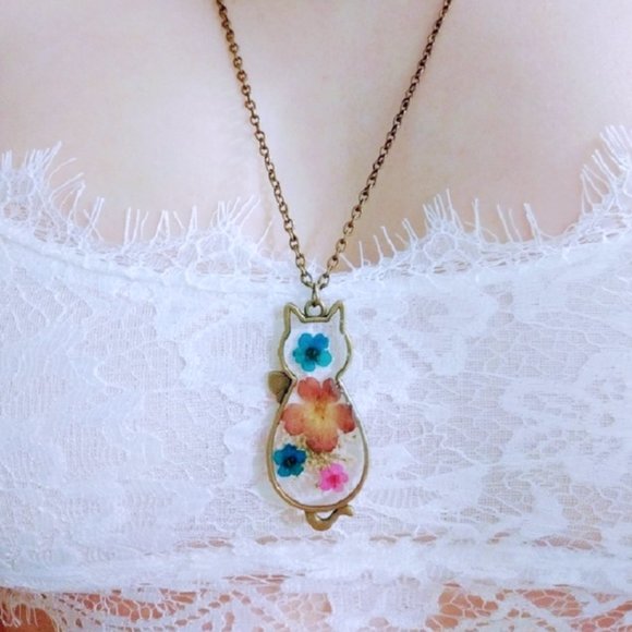 ๐โจ๐ป Floral Cat Necklace - Picture 2 of 4